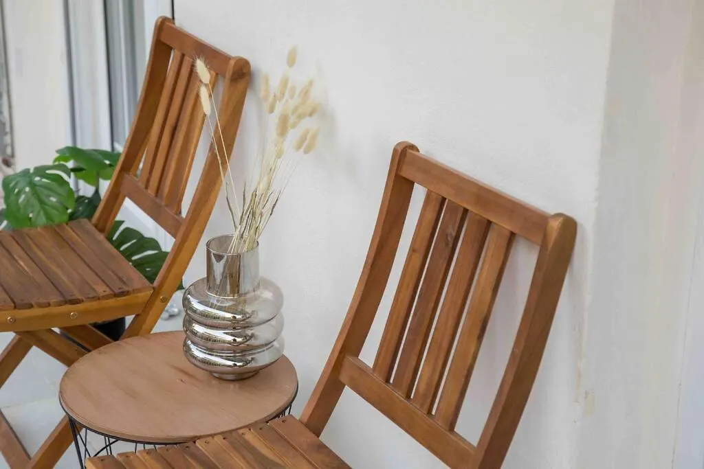 Simplicity Big Apartment Selanik